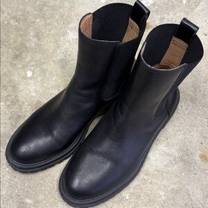 Madewell Bradley Chelsea Lugsole Boot